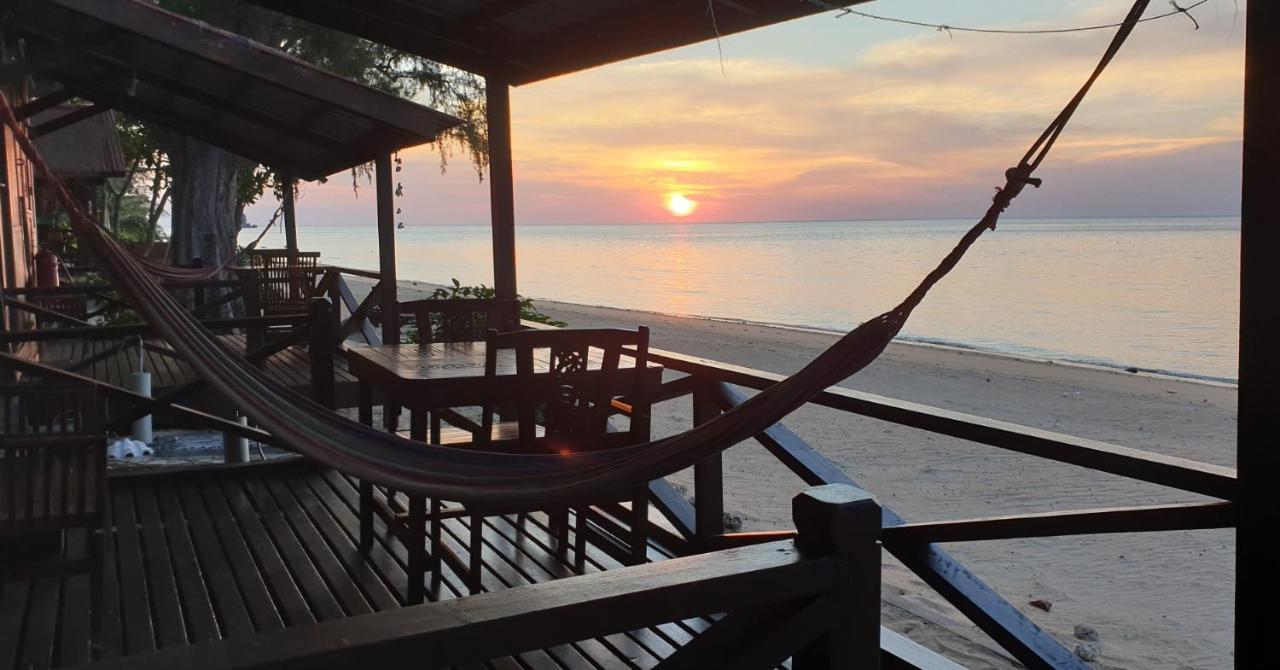The Station Tioman Hotel Kampong Ayer Batang Eksteriør billede