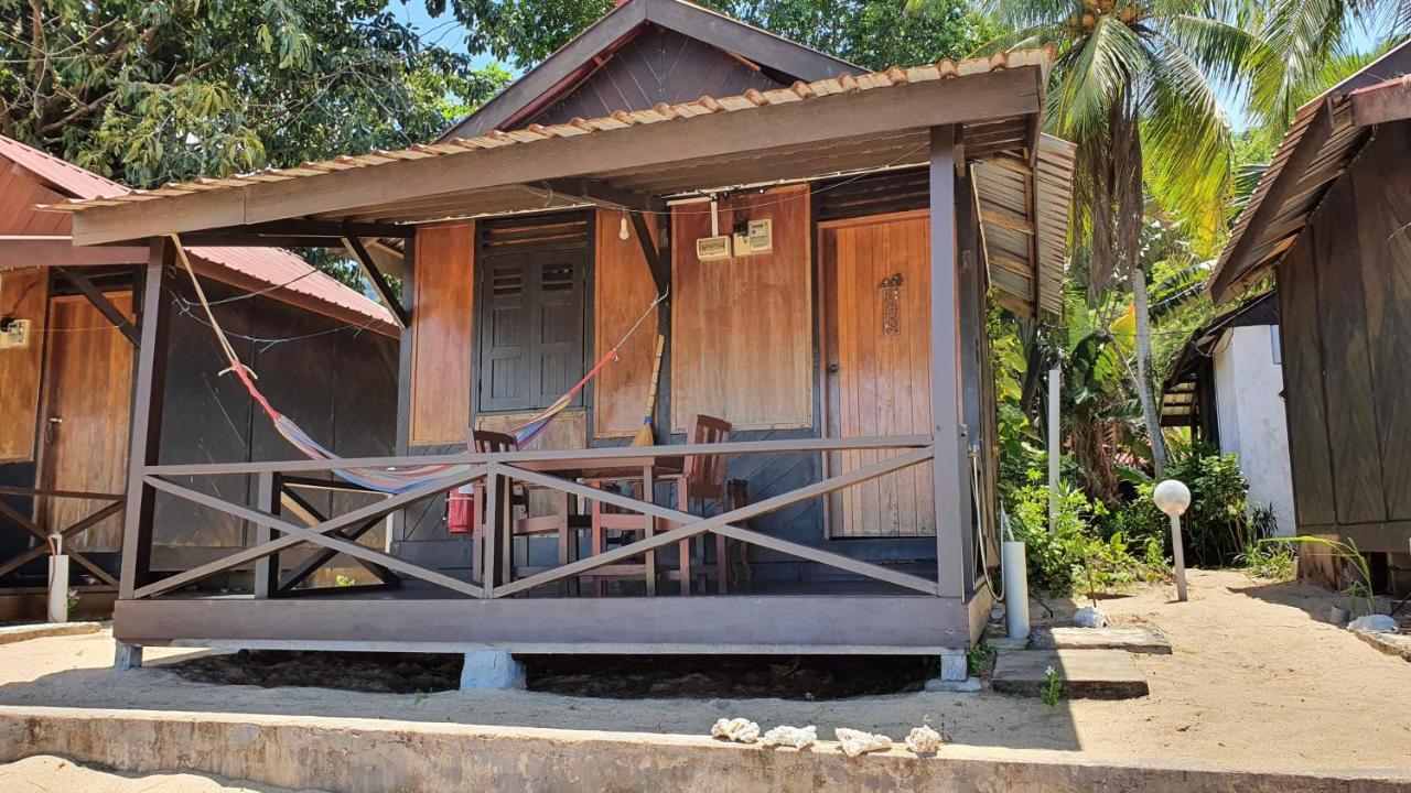 The Station Tioman Hotel Kampong Ayer Batang Eksteriør billede