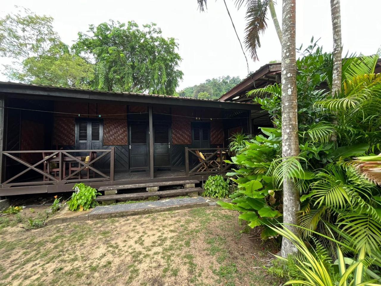 The Station Tioman Hotel Kampong Ayer Batang Eksteriør billede
