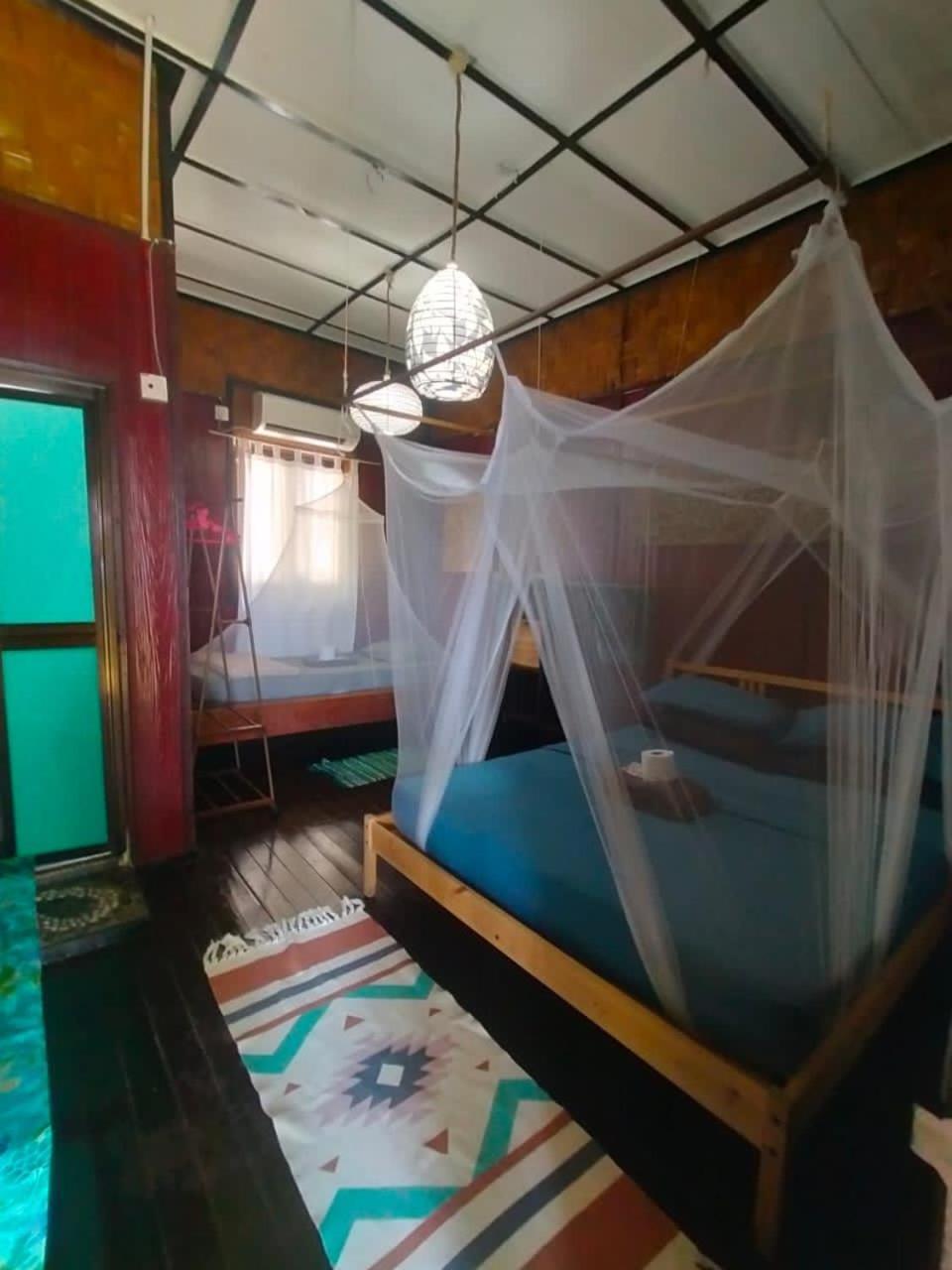 The Station Tioman Hotel Kampong Ayer Batang Eksteriør billede