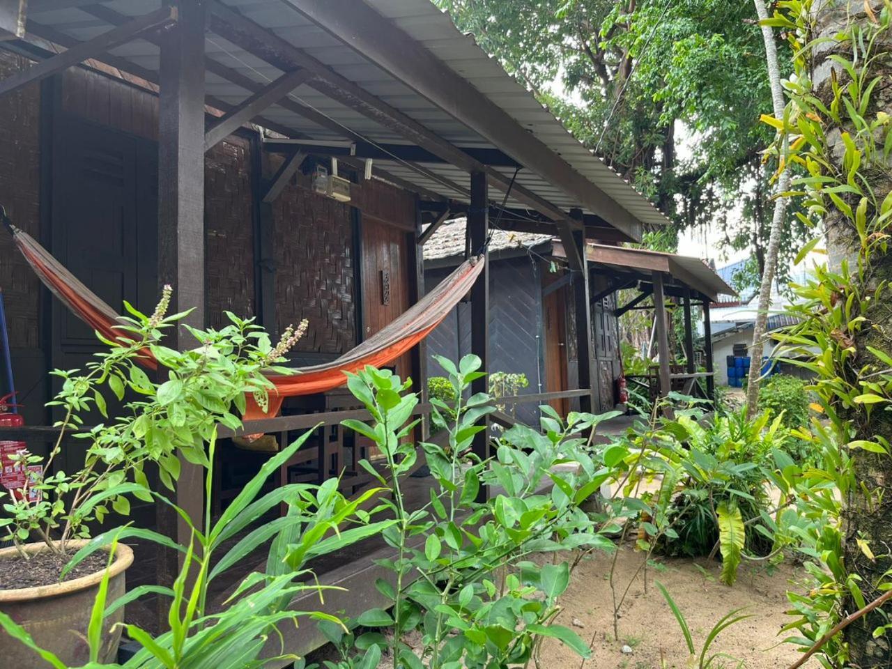 The Station Tioman Hotel Kampong Ayer Batang Eksteriør billede