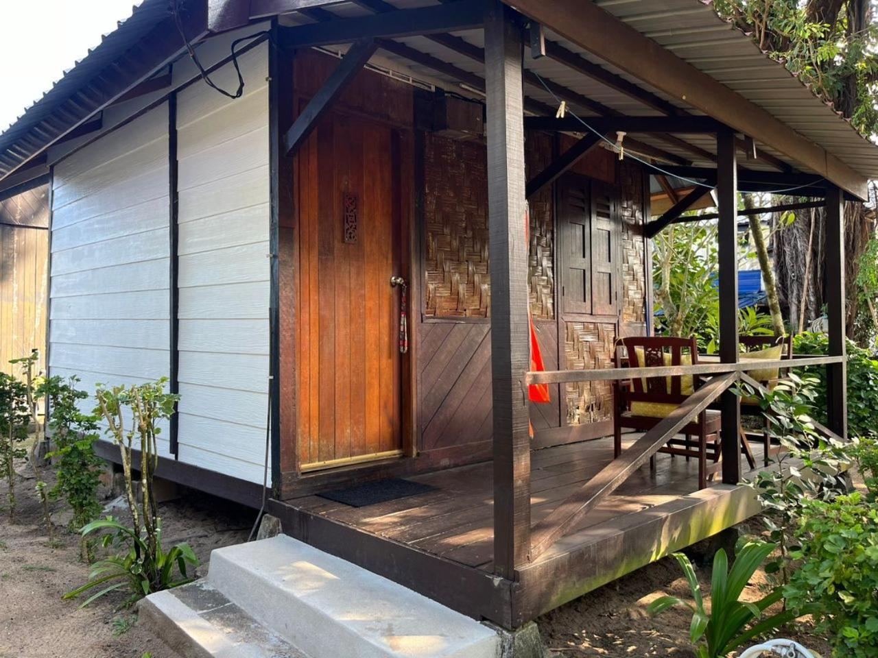 The Station Tioman Hotel Kampong Ayer Batang Eksteriør billede