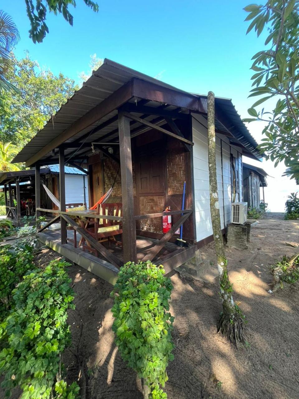 The Station Tioman Hotel Kampong Ayer Batang Eksteriør billede