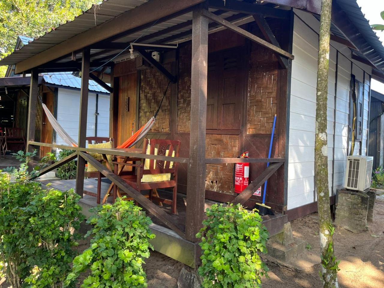 The Station Tioman Hotel Kampong Ayer Batang Eksteriør billede